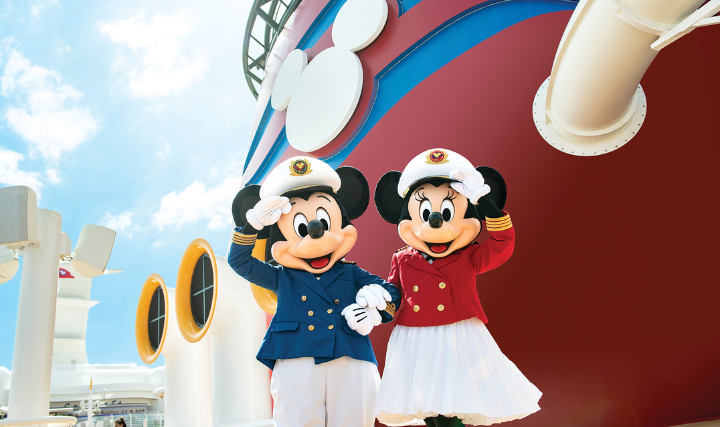 MagicBreaks ¿Quieres recibir una llamada personal de Mickey? banner del carrusel