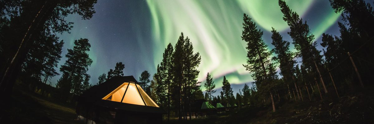 MagicBreaks Golden Crown Glass Igloos carousel banner