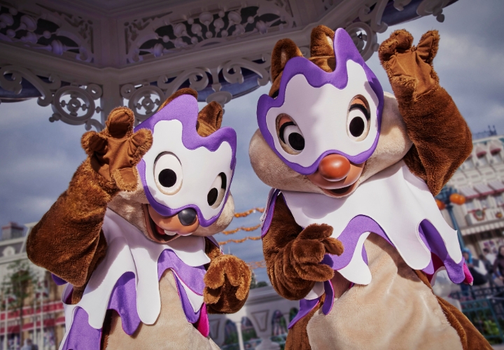 MagicBreaks Vive la experiencia del Festival de Halloween de Disney carousel banner