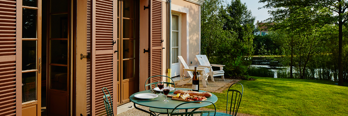 MagicBreaks Hotel Rooms carousel banner