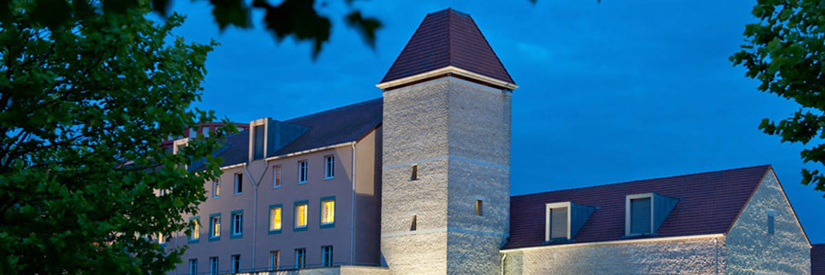 MagicBreaks Hotel Reviews carousel banner