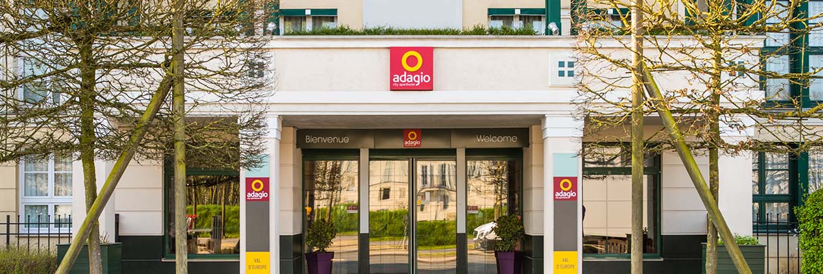 MagicBreaks Hotel Location carousel banner