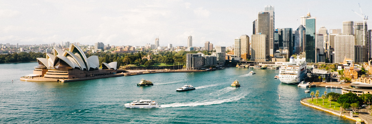 MagicBreaks Australia y Dubái carousel banner