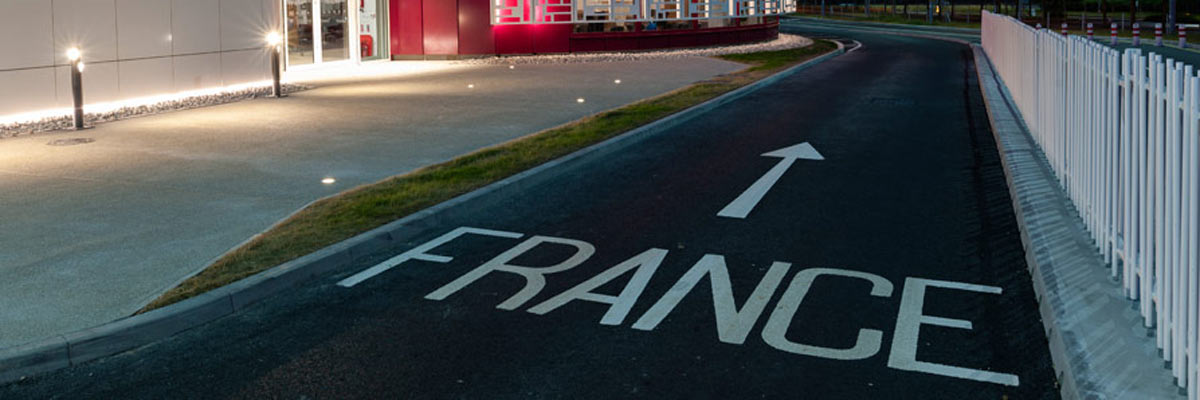 MagicBreaks driving requirements carousel banner