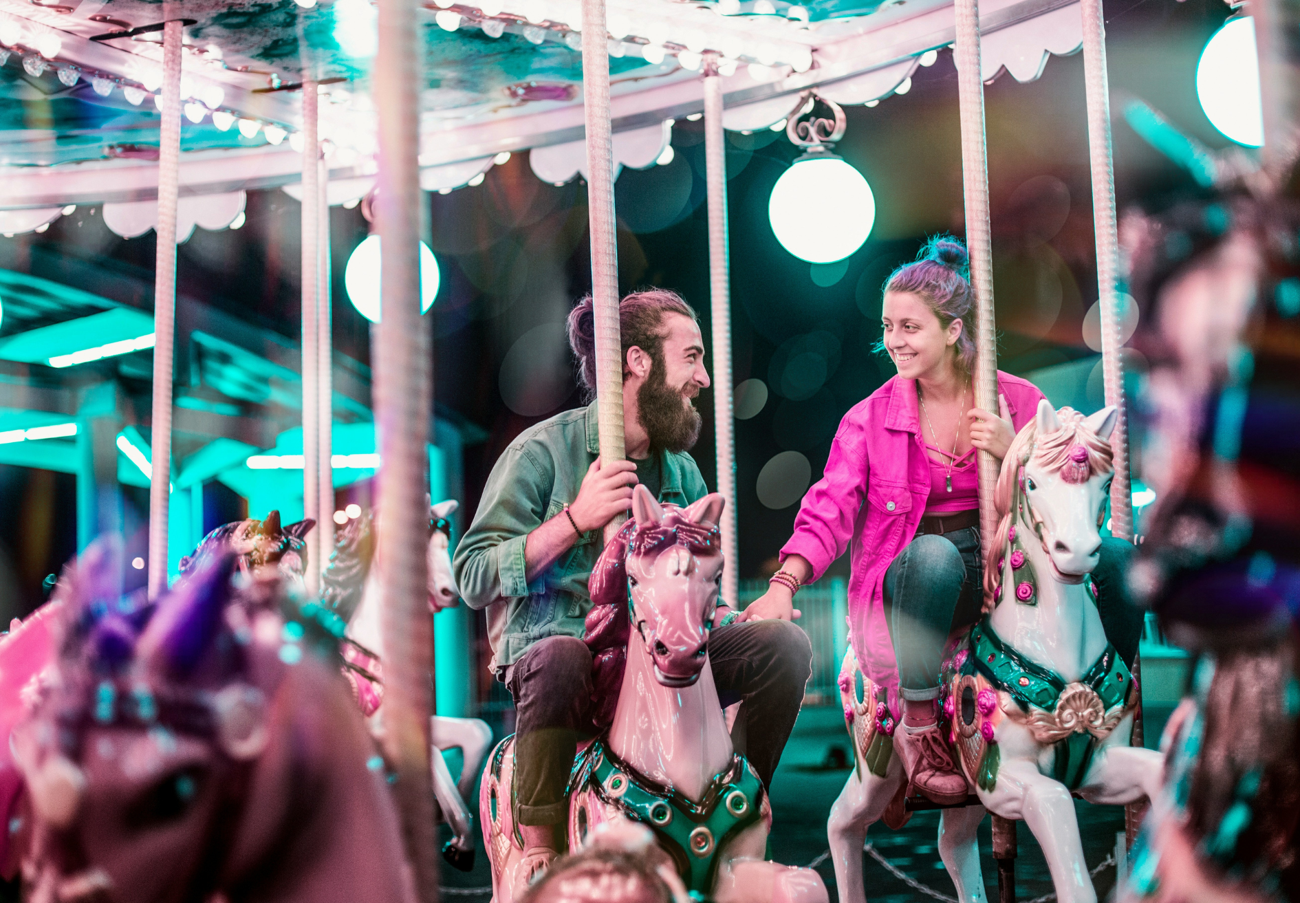 MagicBreaks Desbloquea más con MagicStars carousel banner