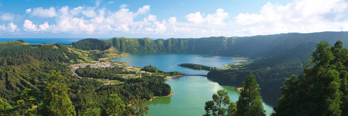 MagicBreaks Azores carousel banner