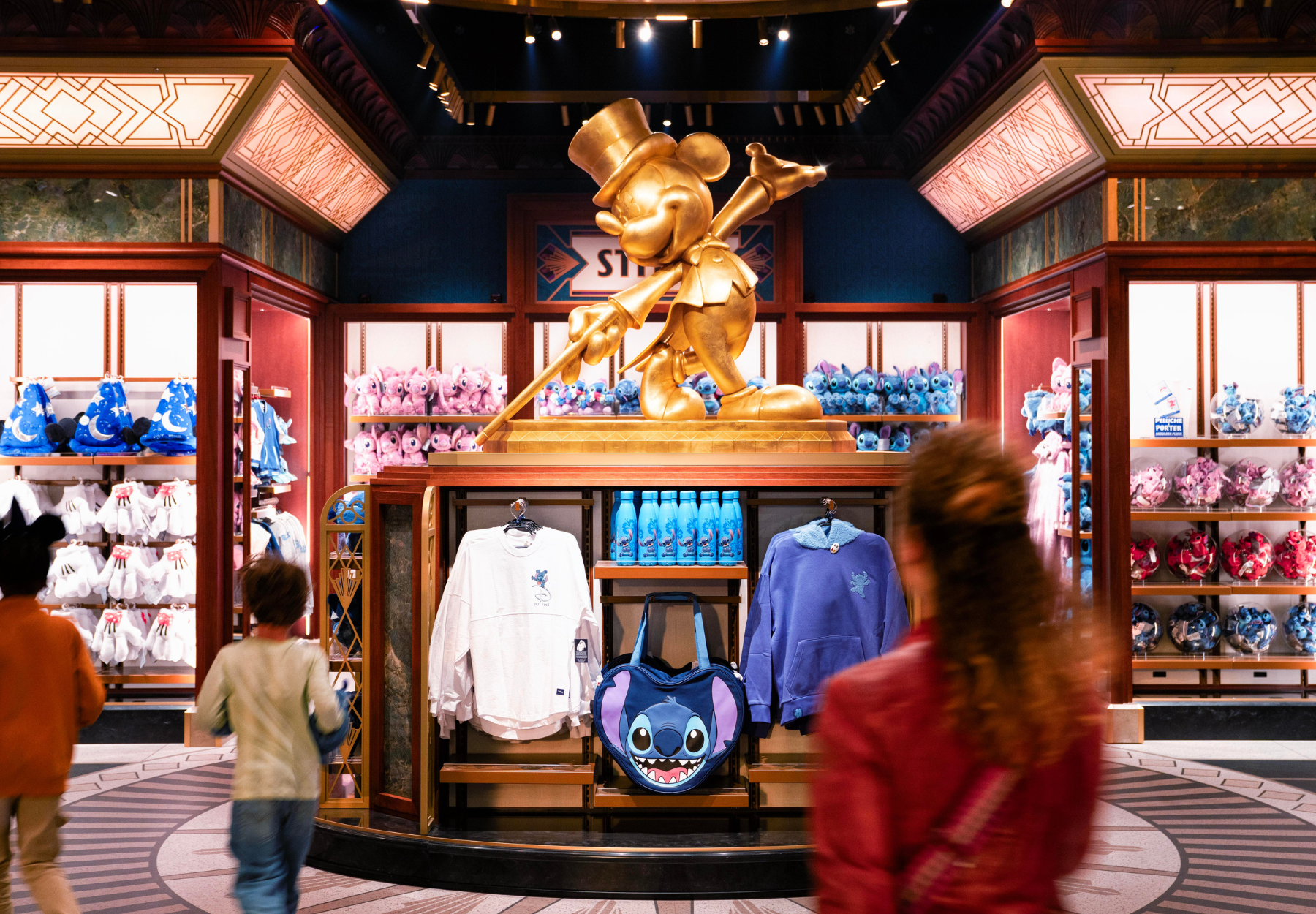 MagicBreaks Ofertas de última hora en Disneyland París carousel banner